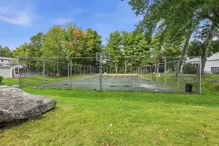 270 Sunderland Rd, Worcester, MA 01604 - Photo 17