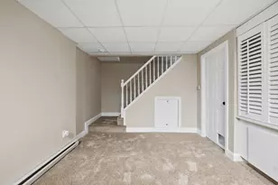 270 Sunderland Rd, Worcester, MA 01604 - Photo 23