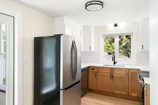 298 Greenwood St, Worcester, MA 01607 - Photo 11