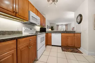 1 Millbrook Ln, Wakefield, MA 01880 - Photo 9