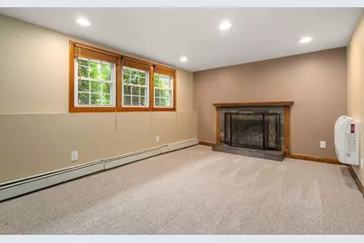 10 Millbrook Dr, Plainville, MA 02762 - Photo 15
