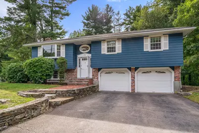 10 Millbrook Dr, Plainville, MA 02762 - Photo 1
