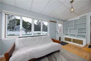 281 Village St, Medway, MA 02053 - Photo 17