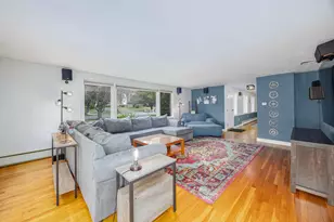 281 Village St, Medway, MA 02053 - Photo 7