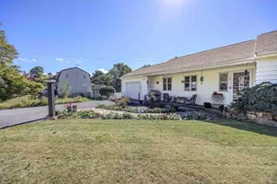 281 Village St, Medway, MA 02053 - Photo 37