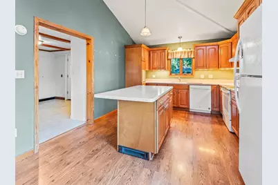 145 E Main St, Hopkinton, MA 01748 - Photo 9