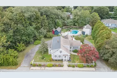 648 Pleasant St, Somerset, MA 02726 - Photo 3