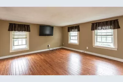 648 Pleasant St, Somerset, MA 02726 - Photo 29