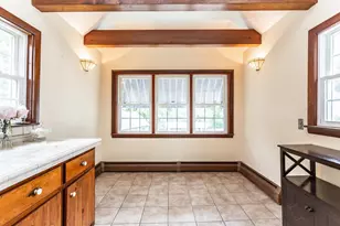 648 Pleasant St, Somerset, MA 02726 - Photo 13