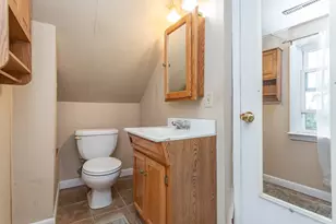 648 Pleasant St, Somerset, MA 02726 - Photo 33