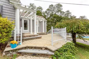 648 Pleasant St, Somerset, MA 02726 - Photo 5