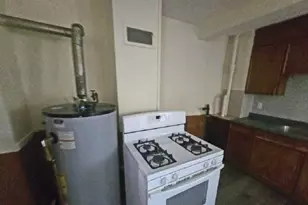 32-34 Joy St, Ludlow, MA 01151 - Photo 15