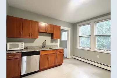 500 Centre St #1, Newton, MA 02458 - Photo 5