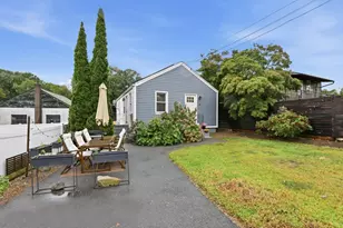 28 Cleveland St, Medford, MA 02155 - Photo 3