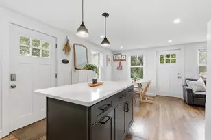 28 Cleveland St, Medford, MA 02155 - Photo 7