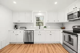 10 Garfield Ave, Woburn, MA 01801 - Photo 7