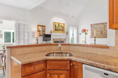 52 High St, Chelmsford, MA 01824 - Photo 11