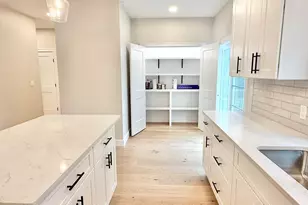 33 Tyng Rd, Tyngsborough, MA 01879 - Photo 5