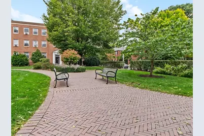46 Browne St #5, Brookline, MA 02446 - Photo 19