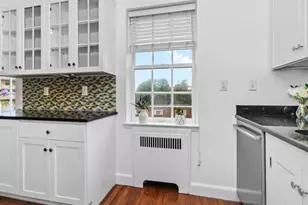 46 Browne St, Brookline, MA 02446 - Photo 9