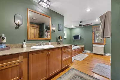 22 John F Kennedy Dr, Millbury, MA 01527 - Photo 15