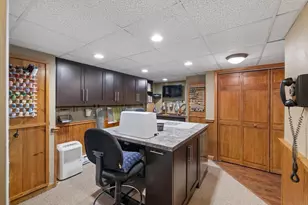 22 John F Kennedy Dr, Millbury, MA 01527 - Photo 9