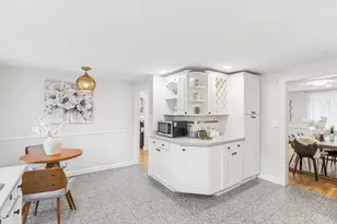 17 Woodhaven Rd, Newton, MA 02468 - Photo 9