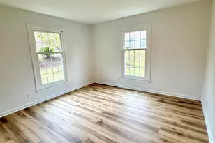 38 Yorktown Dr, Springfield, MA 01108 - Photo 17