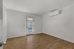 9 Walnut St, Northampton, MA 01060 - Photo 15
