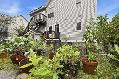 9 Walnut St #B, Northampton, MA 01060 - Photo 3