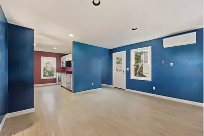 9 Walnut St #B, Northampton, MA 01060 - Photo 7