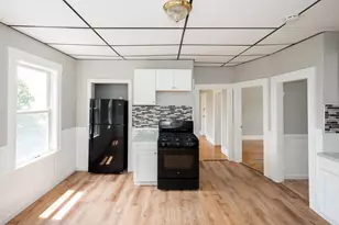 38 Everard St, Worcester, MA 01609 - Photo 3