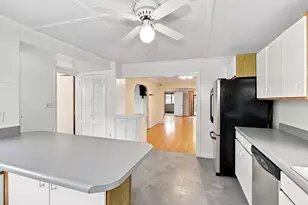 85 Pine St, Swampscott, MA 01907 - Photo 13