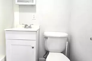 25 Myrtle St, Taunton, MA 02780 - Photo 5