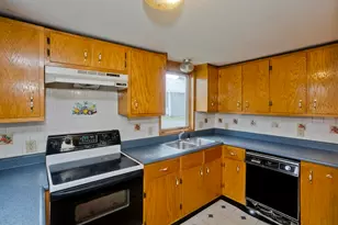 94 Chestnut St, Hatfield, MA 01038 - Photo 13