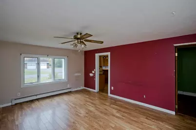 94 Chestnut St, Hatfield, MA 01038 - Photo 9