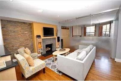 396 Beacon Street #7, Boston, MA 02116 - Photo 1