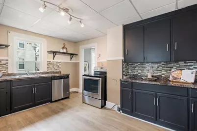 8 Pulaski St, Peabody, MA 01960 - Photo 7