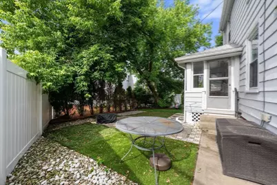 8 Pulaski St, Peabody, MA 01960 - Photo 21