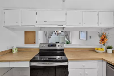 22 Mill Pond #22, North Andover, MA 01845 - Photo 5