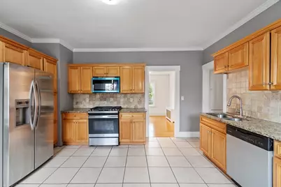 103 Walton St, Fitchburg, MA 01420 - Photo 5