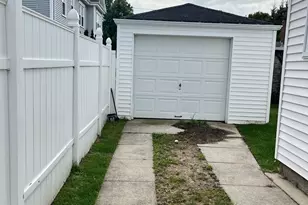 412 Arnold St, New Bedford, MA 02740 - Photo 3