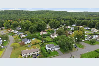 16 Matthew Dr, Easthampton, MA 01027 - Photo 33