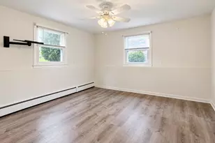 91 Elm St, Uxbridge, MA 01569 - Photo 15