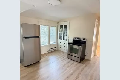 8 Elton St #2, Worcester, MA 01604 - Photo 9