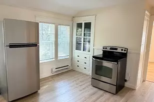 8 Elton St, Worcester, MA 01604 - Photo 9