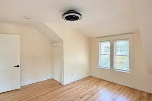 8 Elton St, Worcester, MA 01604 - Photo 17