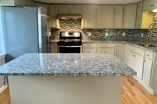 7 Oak St, Fitchburg, MA 01420 - Photo 9
