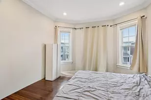 1048 Saratoga St, Boston, MA 02128 - Photo 9