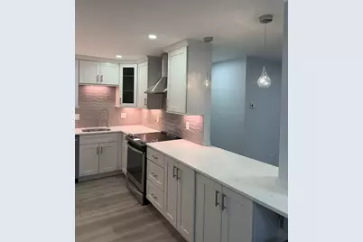 2 Summit Dr #46, Reading, MA 01867 - Photo 3